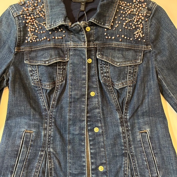 White House Black Market Hillary Pearl Embellished Denim Trucker Jacket Size XS - Picture 6 of 10